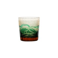 Luxury elegant green whisky glass tumbler with natural feature design